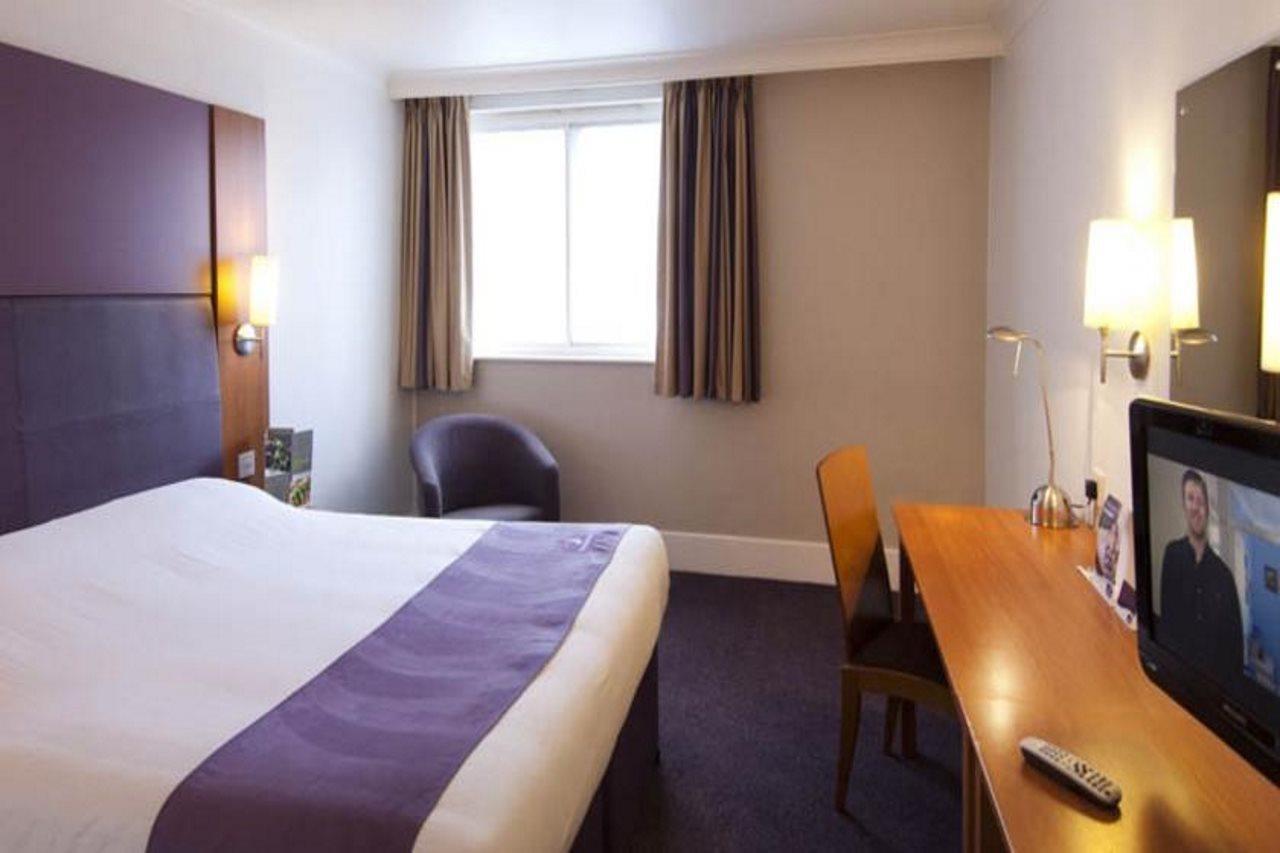 Premier Inn Nottingham Arena ภายนอก รูปภาพ